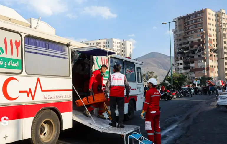 Iran - 13/06/2025 Prédios danificados em Teerã após ataques israelenses na sexta-feira. Foto Agência de Notícias da republica Islâmica.