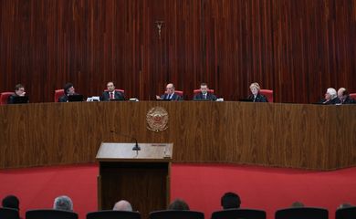 Brasília - Plenário do TSE no quarto dia de julgamento da ação em que o PSDB pede a cassação da chapa Dilma-Temer (Fabio Rodrigues Pozzebom/Agência Brasil)