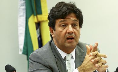  O ministro da Saúde, Luiz Henrique Mandetta, participa de audiência na comissão de seguridade  social e família da Câmara dos Deputados.