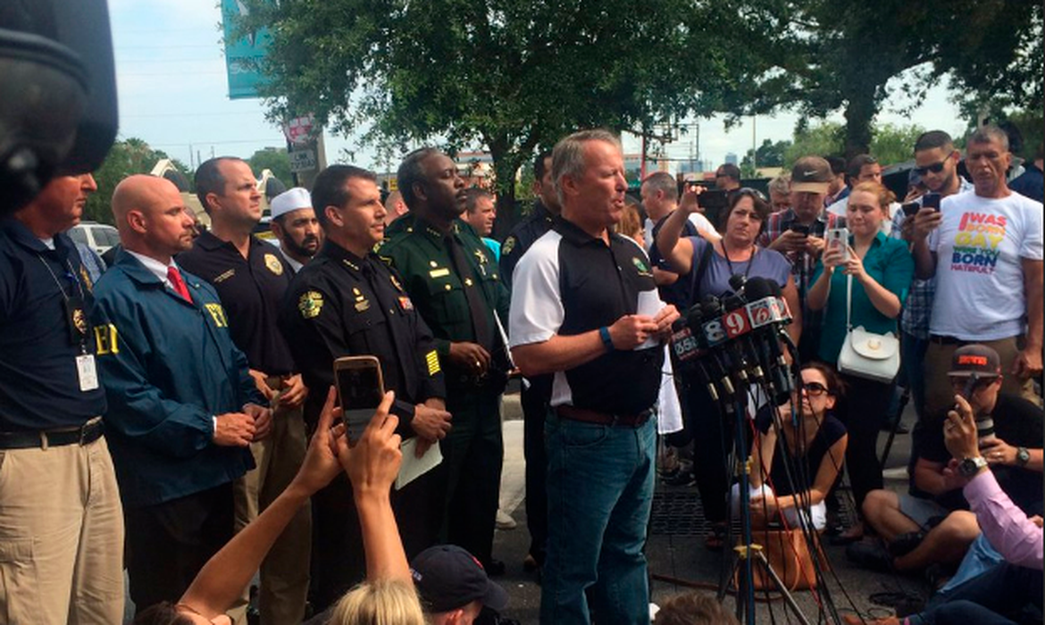 Autoridades de segurança falam sobre o tiroteio que deixou cerca de 50 mortos em uma boate do Orlando (Divulgação/Polícia de Orlando)