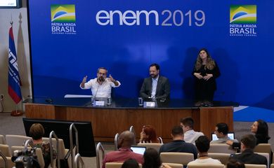 O Ministro da Educação, Abraham Weintraub, e o presidente do Inep, Alexandre Lopes, fazem balanço sobre o ENEM 2019
