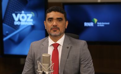 O presidente do Instituto de Pesquisa Econômica Aplicada (Ipea), Erik Figueiredo, é o entrevistado no programa A Voz do Brasil.