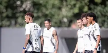 Neymar e Robinho Júnior em treino do Santos