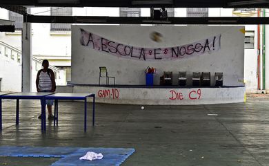 São Paulo - Dia a dia da ocupação da Escola Estadual Caetano de Campo. Os alunos protestam contra a reorganização escolar proposta pela Secretaria de Ensino (Rovena Rosa/Agência Brasil)