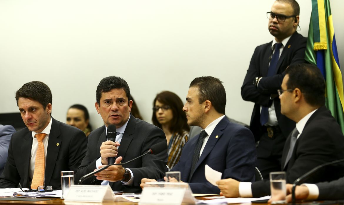 O ministro da Justiça e Segurança Pública, Sergio Moro, durante audiência pública da comissão especial que analisa a proposta de emenda à Constituição da prisão após julgamento em segunda instância
