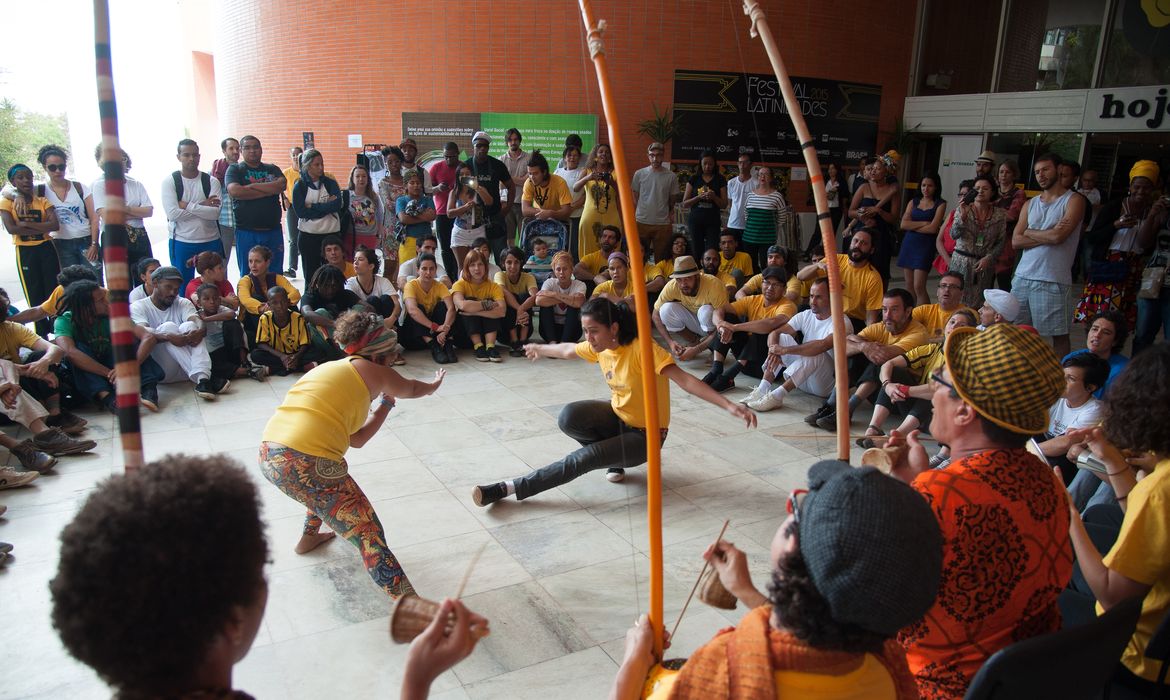 Roda de capoeira na oitava edição do Festival Latinidades (Macello Casal Jr/Agência Brasil)