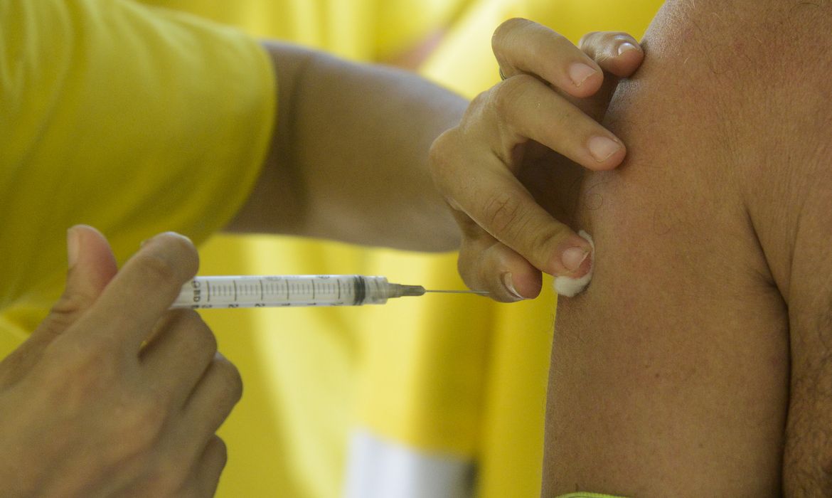  Dia D de vacinação contra a gripe no Leme, na zona sul do Rio de Janeiro.