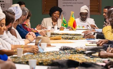 Brasil e Benin instalam comitê de cooperação cultural. 