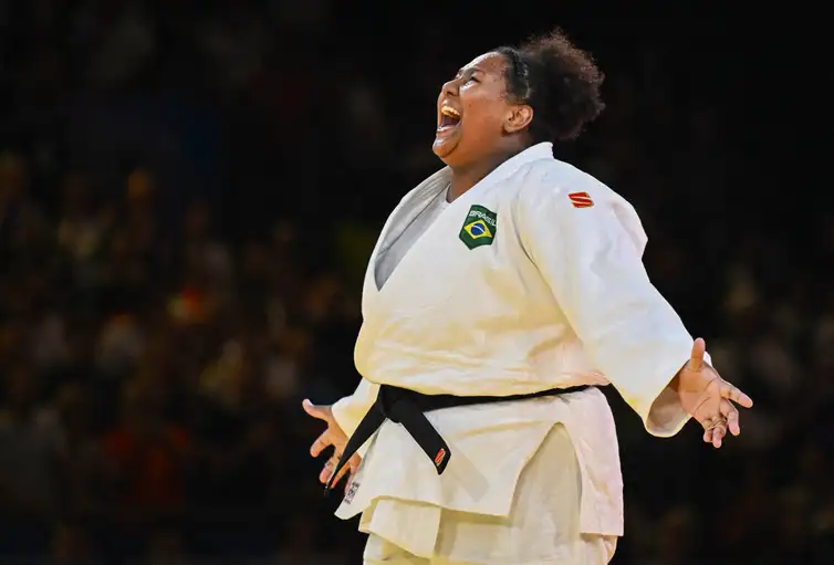 Paris 2024 Olympics - Judo - Women +78 kg Final - Champ-de-Mars Arena, Paris, France - August 02, 2024. Beatriz Souza of Brazil reacts after winning Raz Hershko of Israel. REUTERS/Arlette Bashizi