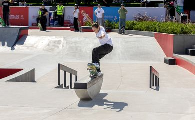 marina gabriela, skate street, esportes