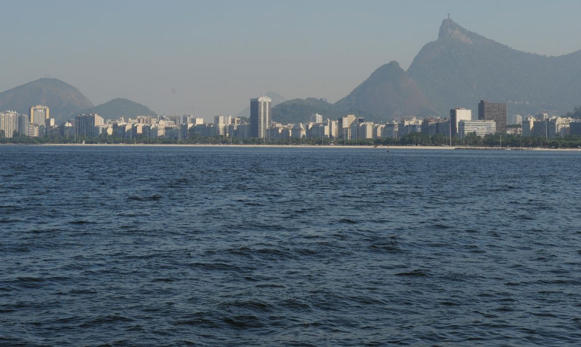Em meio a críticas sobre a qualidade da água, Baía de Guanabara sediará o primeiro evento-teste para as Olimpíadas de 2016(Tânia Rêgo/Arquivo Agência Brasil)