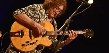 Cena Musical exibe show de Toninho Horta, gravado no Espaço Cultural BNDES