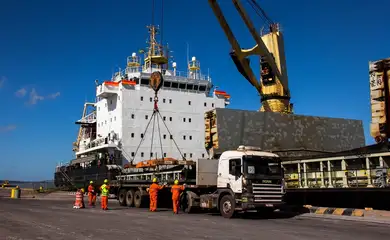 Os portuários foram incluídos no grupo prioritário para vacinação contra a Covid-19, Porto de Santos