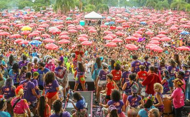 Mais de 3 milhões de pessoas foram a blocos de rua em 4 dias de carnaval 2020 no Rio, diz Riotur.