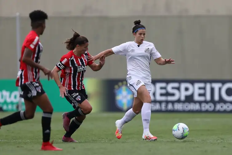 São Paulo venceu Santos por 2 a 0