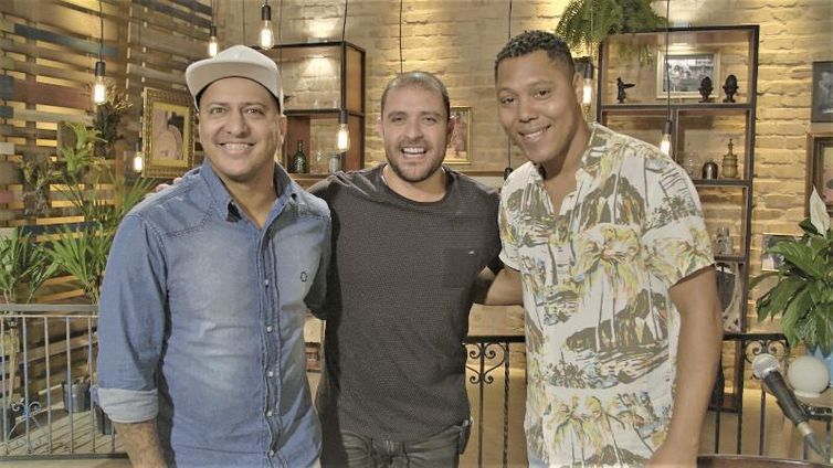Renato da Rocinha e Hamilton Fofão são os convidados de Diogo Nogueira neste Samba na Gamboa