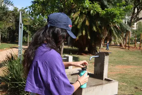 São Paulo (SP), 19/09/2023 - Bebedouros públicos disponíveis para hidratação da população no Parque Augusta, em Bela Vista. Foto: Rovena Rosa/Agência Brasil