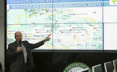 O Ministro da Defesa, Fernando Azevedo, divulga os resultados alcançados em um mês de Operação Verde Brasil.