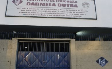  Instituto de Educação Carmela Dutra, em Madureira