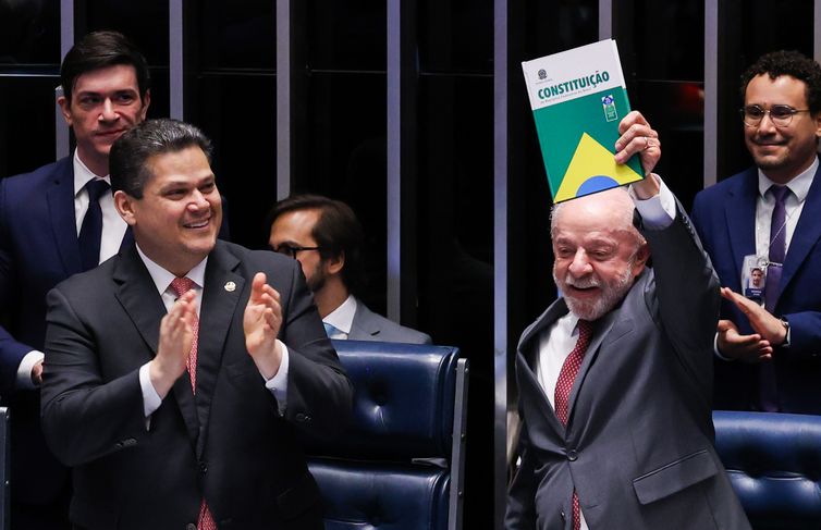Descanso de trabalhador não quebra empresas, diz Lula após fim da 6x1