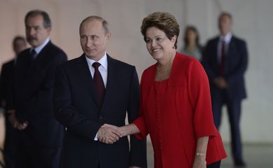 A presidenta Dilma Rousseff, recebe o presidente da Rússia, Vladimir Putin, no Palácio do Planalto (Wilson Dias/Agência Brasil)