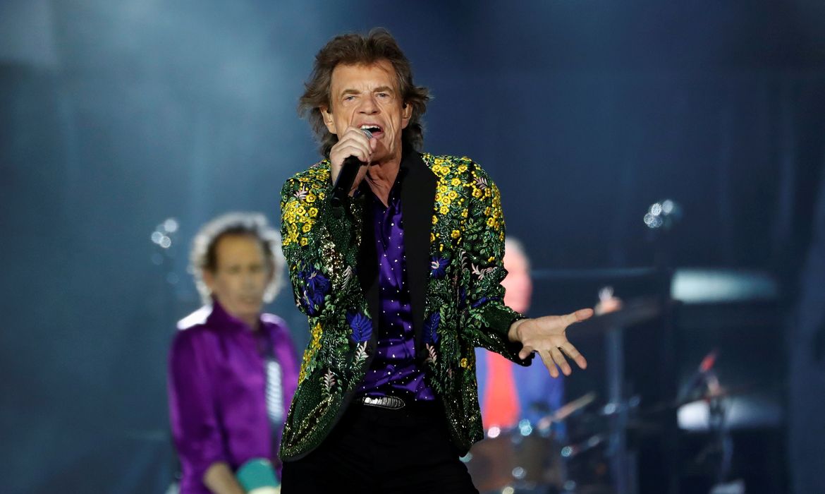 FILE PHOTO: Mick Jagger of The Rolling Stones performs during their No Filter U.S. Tour at Rose Bowl Stadium in Pasadena, California, U.S., August 22, 2019. REUTERS/Mario Anzuoni/File Photo