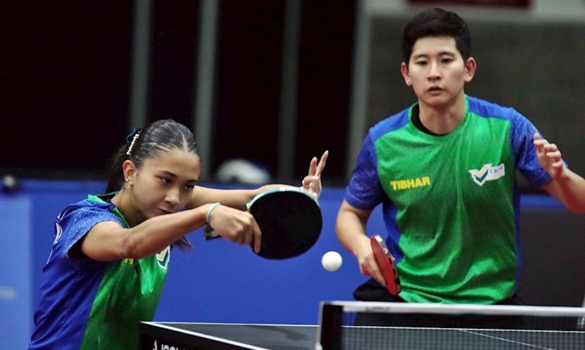 Bruna Takahashi está na semi do tênis de mesa e já garante o bronze