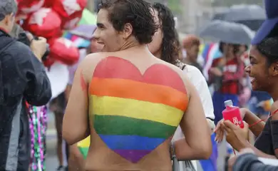 Mais de 14 mil casais homoafetivos se casaram no Brasil em 2024