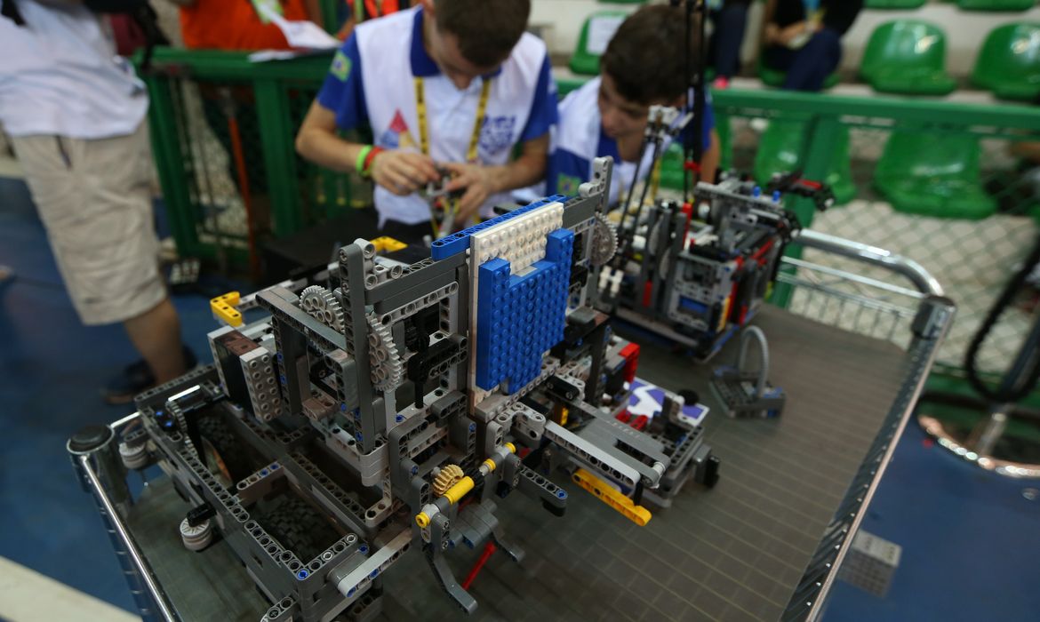 Brasília -  Torneio Nacional de Robótica First Lego League (FLL) é aberto em Brasília (Valter Campanato/Agência Brasil)