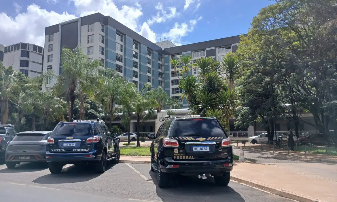 Brasília (DF), 11/02/2025 - A Polícia Federal deflagrou a Operação Dissímulo, com o apoio da Controladoria-Geral da União - CGU e da Receita Federal do Brasil, para desarticular um grupo criminoso voltado à prática de fraudes em licitações na área de terceirização. Foto: Alex Rodrigues/Agência Brasil