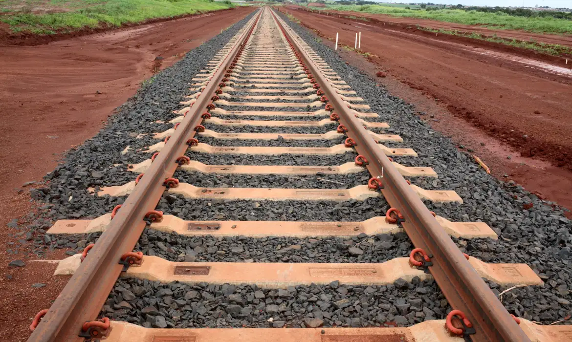 Rio Verde (GO) - Obras de implantação do Polo de Cargas do Sudoeste de Goiás da Ferrovia Norte-Sul, trecho Rio Verde-Santa Helena de Goiás (Beth Santos/Secretaria-Geral da PR)