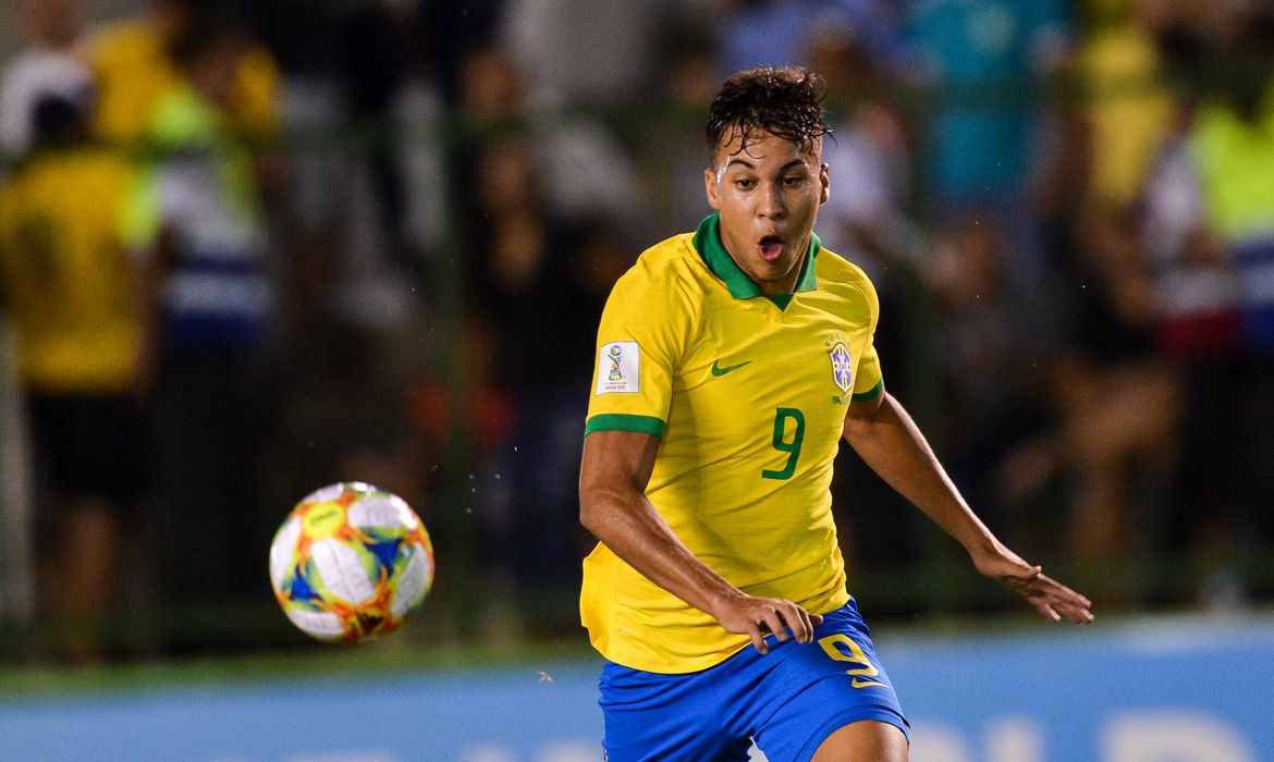  Brasil e Chile se enfrentam pelas oitavas de final da Copa do Mundo Sub-17. 