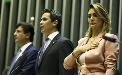  A primeira-dama Michelle Bolsonaro participa da sessão solene no Congresso Nacional hoje (27), pela manhã, para lembrar o Dia Mundial das Doenças Raras