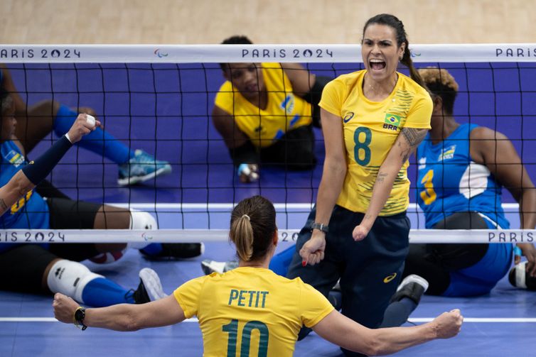 Seleção brasileira feminina de vôlei vence Ruanda na estreia da Paralimpíada de Paris - em 29/08/2024