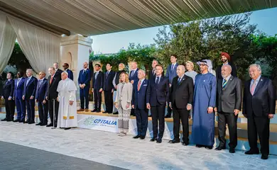 14.06.2024. Puglia- Itália - Presidente da República, Luiz Inácio Lula da Silva, posa para a fotografia oficial da reunião do G7, ao lado dos Chefes de Estado e de Governo dos países do segmento externo da Cúpula do G7 e os representantes de organizações internacionais convidadas, no Hotel Borgo Egnazia.
Foto: Ricardo Stuckert / PR