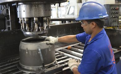indústrias; fábricas;

Metalúrgica Durametal durante fabricação de cubos de rodas.

Fortaleza (CE) 17.07.2014 - Foto: José Paulo Lacerda