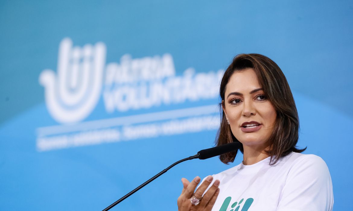 A presidente do Conselho do programa Pátria Voluntária, Michelle Bolsonaro, durante evento para celebrar o Dia Nacional do Voluntariado.