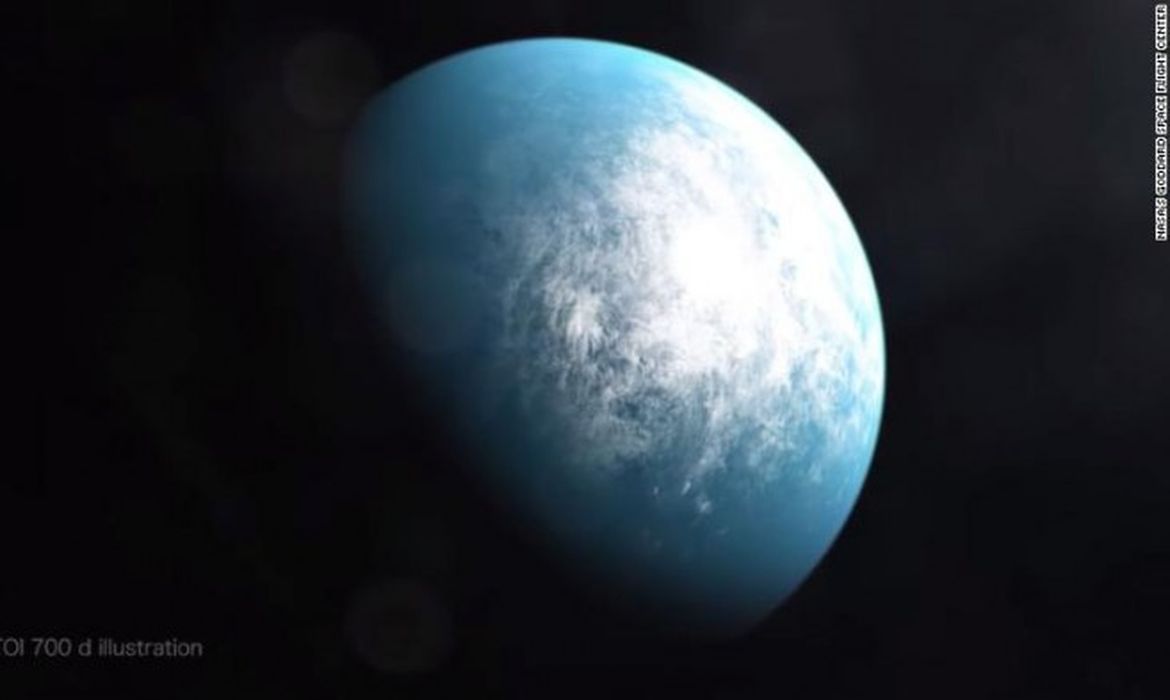 A Nasa, agência espacial norte-americana, anunciou nessa segunda-feira (6) a descoberta de um planeta do tamanho da Terra, a orbitar uma estrela a uma distância que torna possível a existência de água, em área identificada como habitável.

