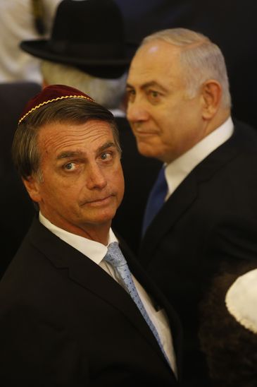 O presidente eleito, Jair Bolsonaro, e o primeiro-ministro de Israel, Benjamin Netanyahu, visitam a  sinagoga Kehilat Yaacov, em Copacabana, no Rio de Janeiro