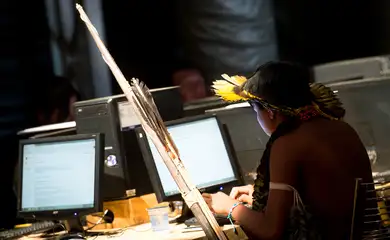 Palmas (TO) - Indígenas brasileiros fazem cursos de informática na 