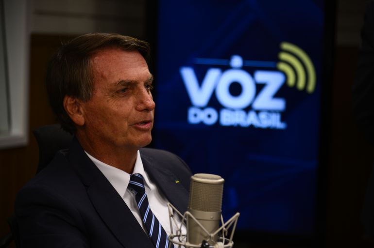 O presidente da República, Jair Bolsonaro, é entrevistado no programa A Voz do Brasil.