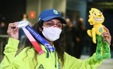 Rayssa Leal, skate, tóquio 2020, prata, olimpíada, desembarque