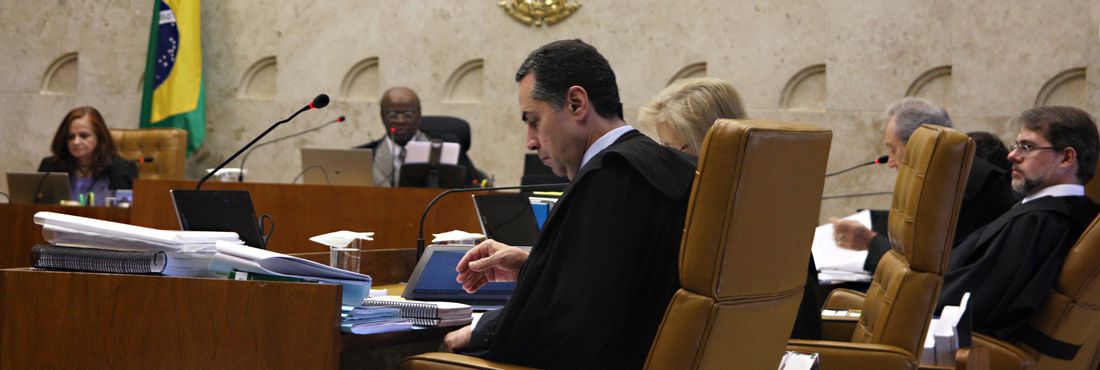 STF plenário O STF iniciou a sétima sessão para julgamento dos embargos de declaração, recursos usados para corrigir omissões ou contradições no acórdão dos condenados na Ação Penal 470, o processo do mensalão.