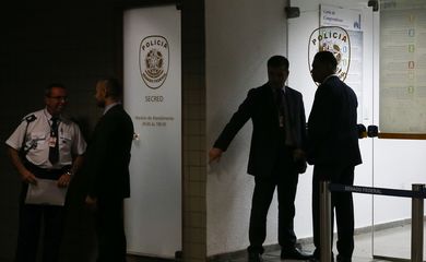 Brasília - A Polícia Federal prendeu agentes da polícia legislativa do Senado suspeitos de atrapalhar a Operação Lava Jato (José Cruz/ Agência Brasil)