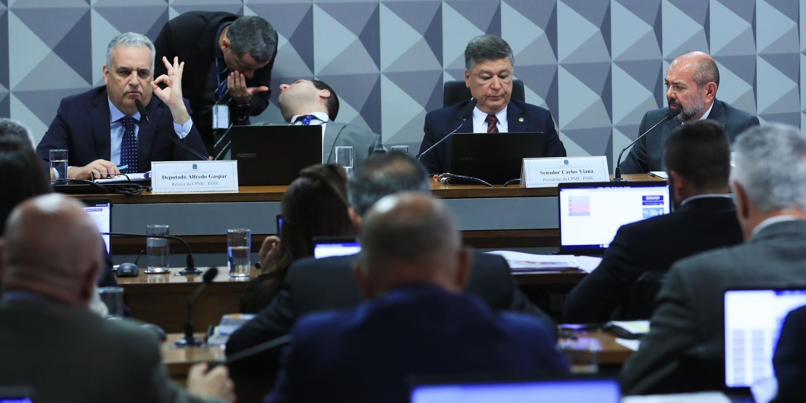 CPMI aprova quebra de sigilo bancário de acusados de fraudes no INSS