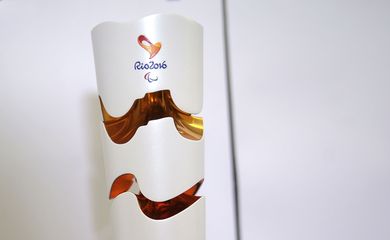 Rio de Janeiro - O Comitê Organizador dos Jogos Olímpicos e Paralímpicos Rio 2016 apresenta a Tocha Paralímpica Rio 2016 no Rio. (Tomaz Silva/Agência Brasil)