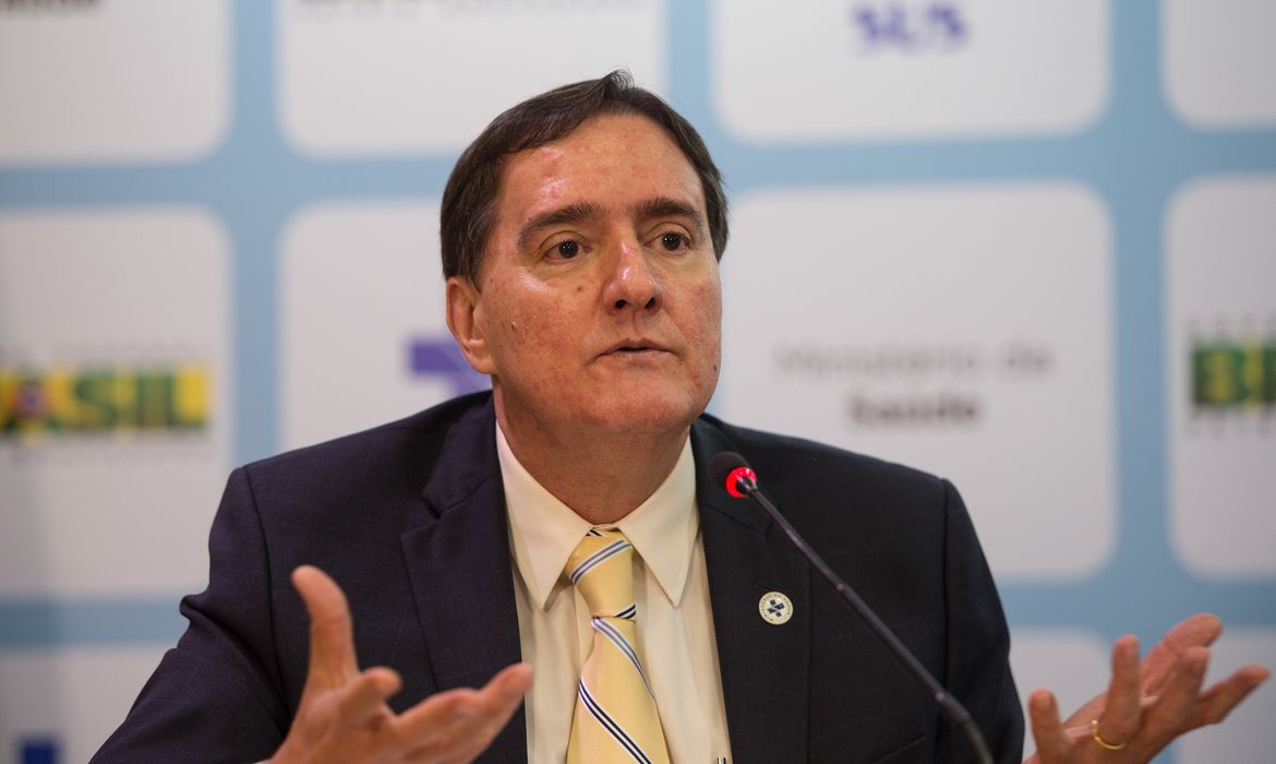 O secretário de Vigilância em Saúde, Jarbas Barbosa, durante anúncio de medidas para reajuste e regulação do mercado de medicamentos (Marcelo Camargo/Agência Brasil)