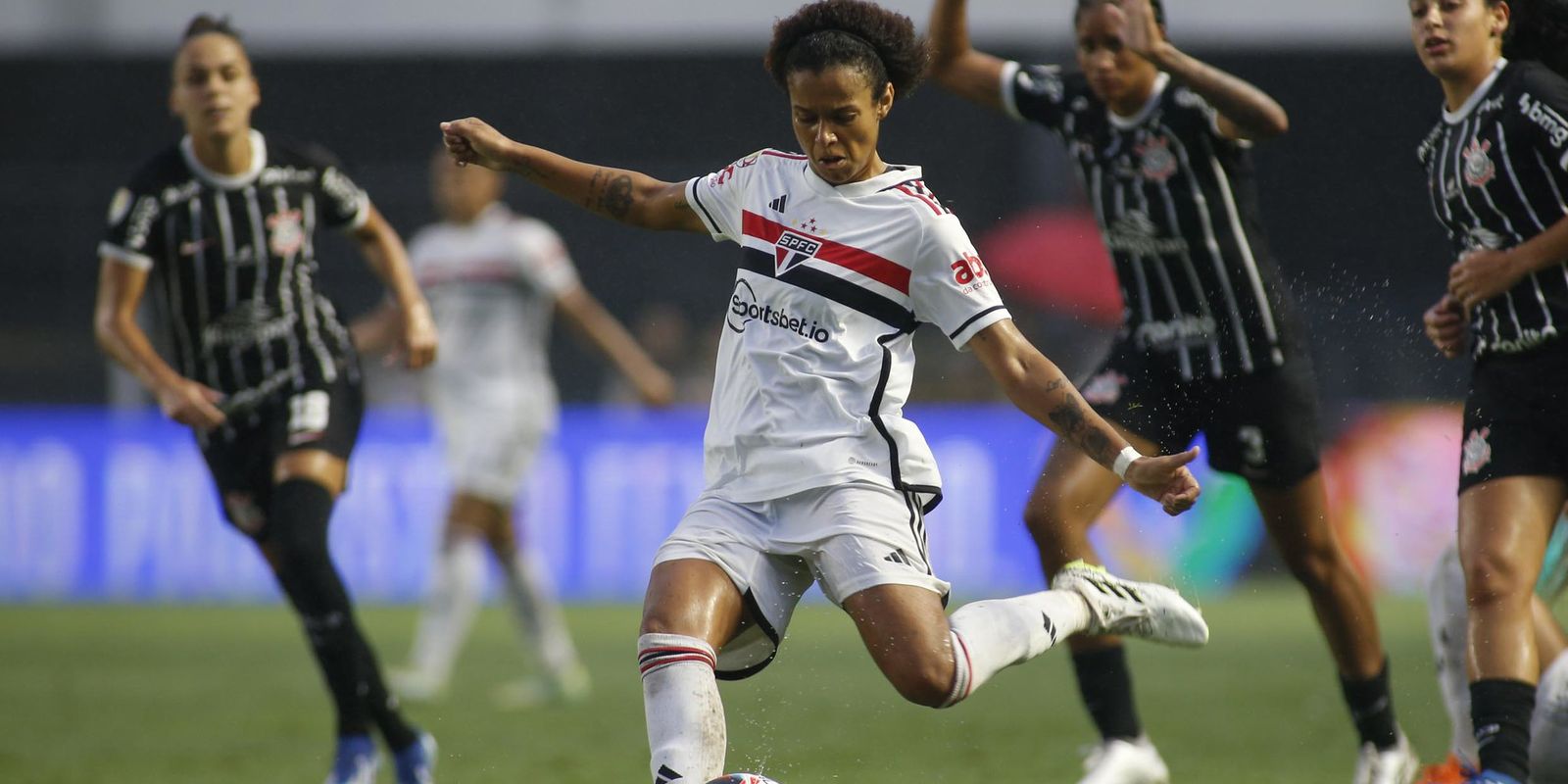 CBF inicia venda online de ingressos para jogo da Seleção Feminina em  Araraquara - Prefeitura de Araraquara