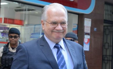 Rio de Janeiro - O ministro Edson Fachin,relator da Operação Lava Jato, no Supremo Tribunal Federal, participa de banca de concurso para professor da Uerj, na Procuradoria-Geral do Município (Tânia Rêgo/Agência Brasil)