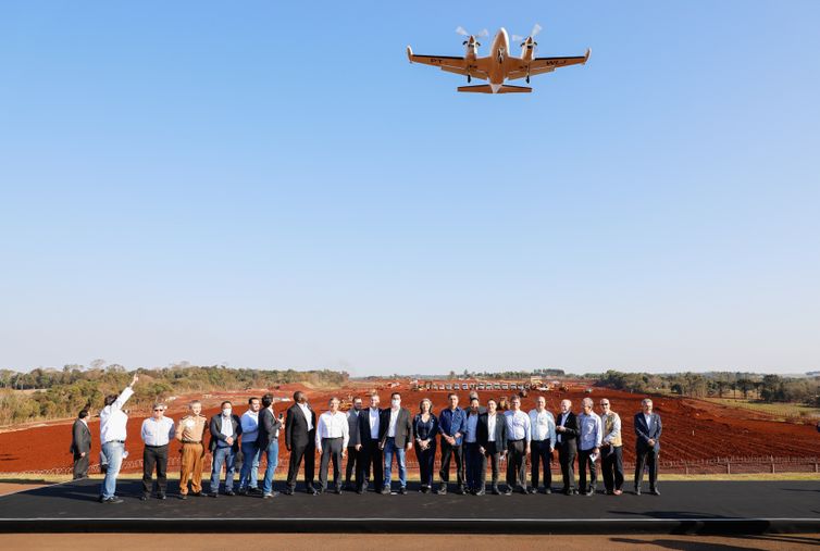 O  Presidente da República, Jair Bolsonaro,visita as obras do Aeroporto de Foz do Iguaçu-Cataratas